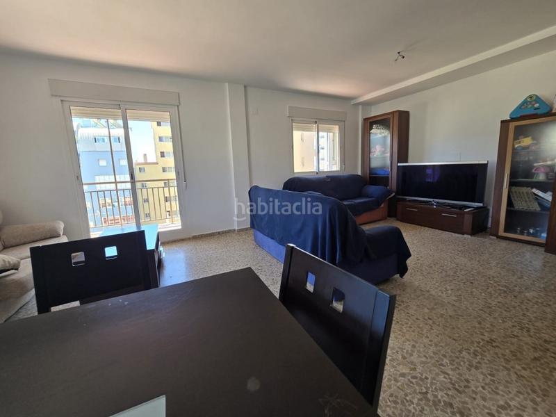 Foto c774639e-8781-4d76-9b0d-50502f5cd930. Apartamento en Puerto Deportivo Fuengirola