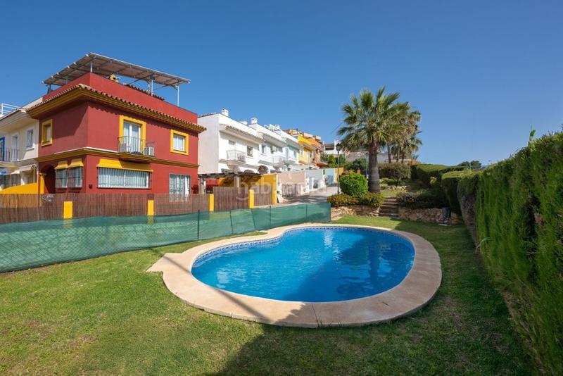 Foto 9177d5cb-e375-403f-baed-503340458f89. Casa aparellada amb aparcament piscina a Castillo Sohail - Myramar Fuengirola