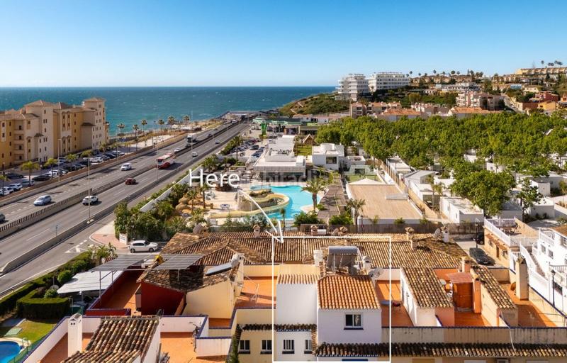 Foto 3af8592f-de84-4eb5-b0ef-f2b67ab51e09. Casa bifamiliare con parcheggio piscina in Castillo Sohail - Myramar Fuengirola