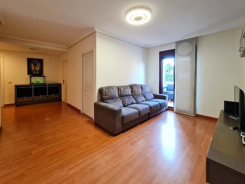 Foto cc54ac86-6813-4465-9822-ce0ced43c782. Piano terra con parcheggio piscina in Nueva Andalucía centro Marbella