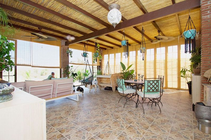 Foto 57721319-e7ab-4bd1-9920-c21448c88968. Chalet en Coín