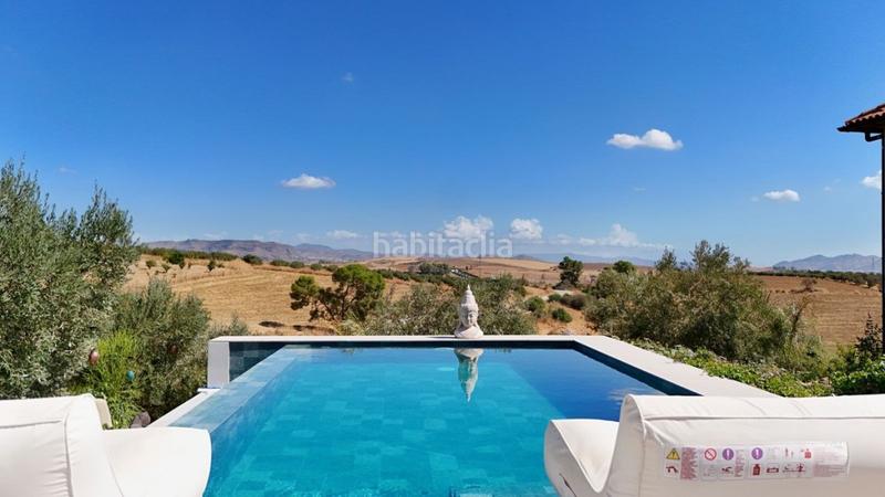 Foto b01ebf7a-3c95-4281-96a3-6fa1d773dc9f. Chalet con piscina in Coín