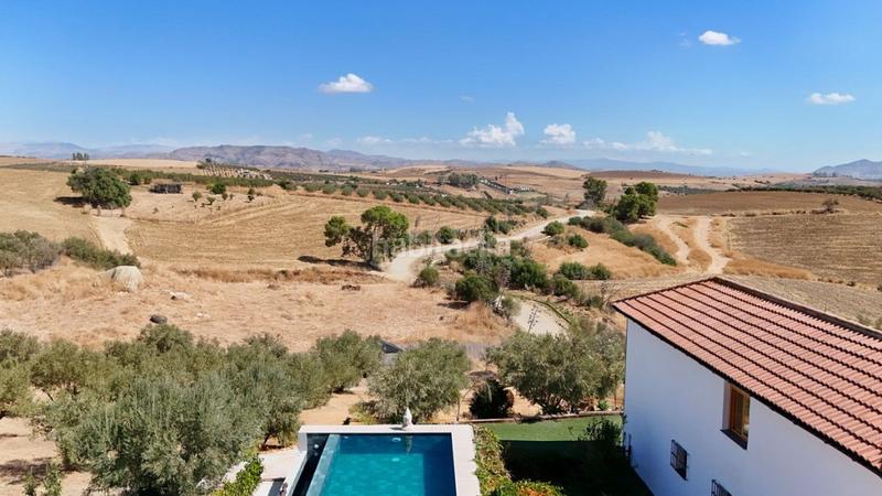 Foto 2fe81c02-8664-42d9-a8e5-047e5ff54518. Xalet amb piscina a Coín