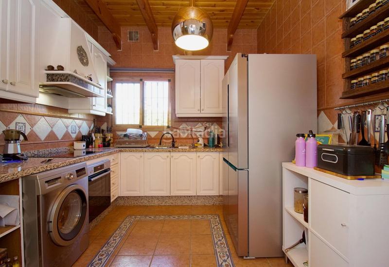 Foto 500da2b6-85d4-4487-aed1-42d962cc97ea. Xalet amb piscina a Coín