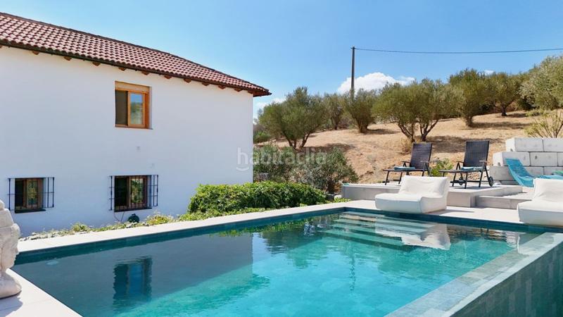 Foto b89dbceb-aebf-4246-85cd-f60413d53843. Xalet amb piscina a Coín