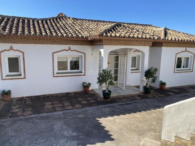 Foto 6def9be5-e2c1-411a-957a-2d3984396ce1. Chalet with parking pool in Mijas pueblo Mijas