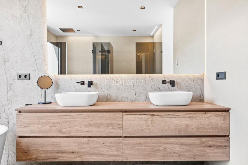 Foto cb25ebb7-4a4a-45e8-ba81-58a78e71a33f. Chalet con riscaldamento parcheggio piscina in Benahavís pueblo Benahavís