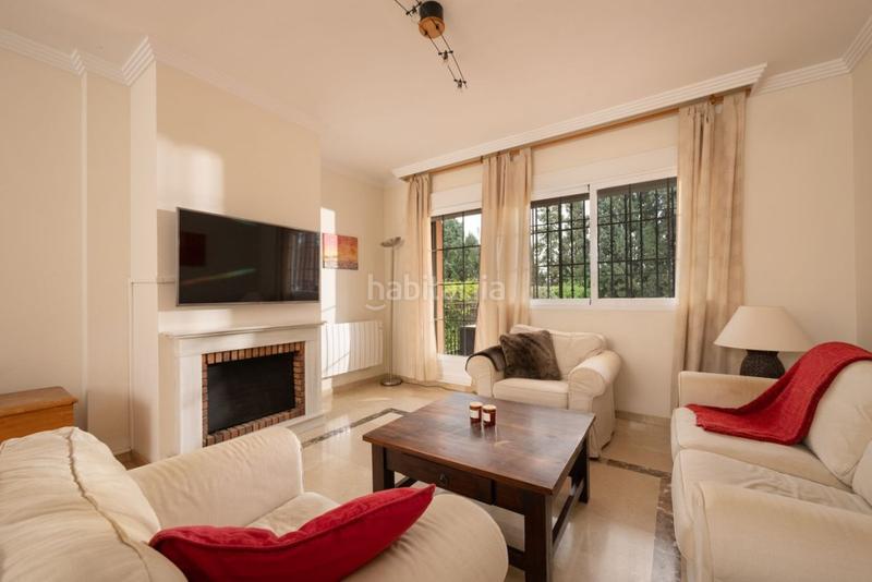 Foto 4a49435e-de1e-4259-8b17-fd71fafad410. Chalet avec parking piscine dans El Rosario - Ricmar Marbella