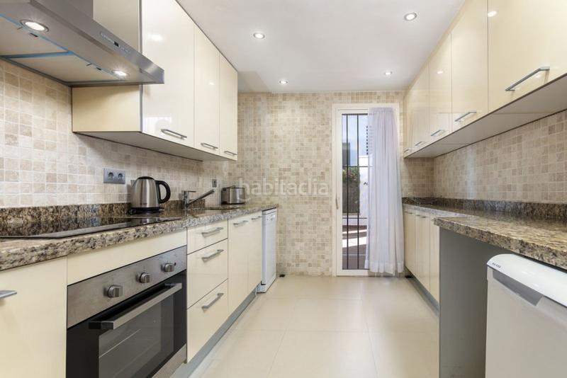 Foto 0565377e-4bbe-406a-b644-818dec84692e. Piano terra con riscaldamento parcheggio piscina in Marbella