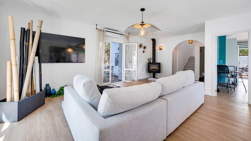 Foto a38fc4cc-3423-42fc-918a-dbafa6084b5c. Chalet with parking pool in Santa María Marbella