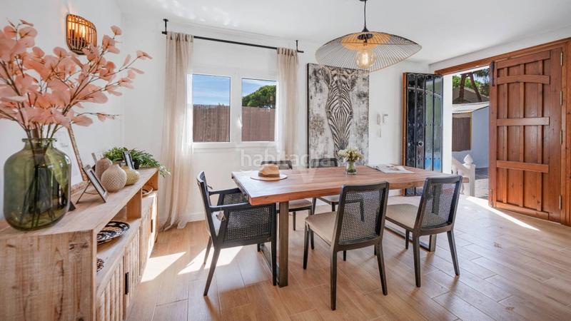 Foto 0fb55edd-c9e6-4682-b9e5-539f64a4fd67. Chalet con parcheggio piscina in Santa María Marbella