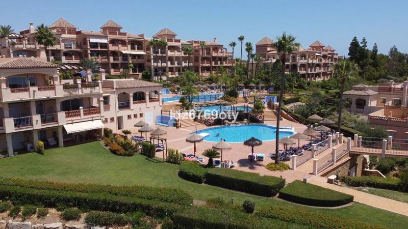 Foto 1cc0b53b-4bc1-4f3d-bdb2-0fabbdc3c423. Apartamento en Nueva Torrequebrada Benalmádena