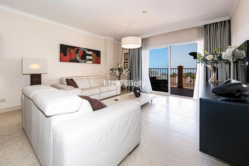 Foto 1f301223-4efd-4587-99f4-de4a75faa506. Apartamento en Nueva Torrequebrada Benalmádena