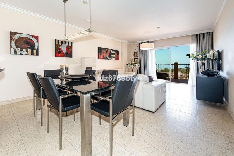 Foto 4006a013-363c-4675-a2bd-b59246081865. Apartamento en Nueva Torrequebrada Benalmádena