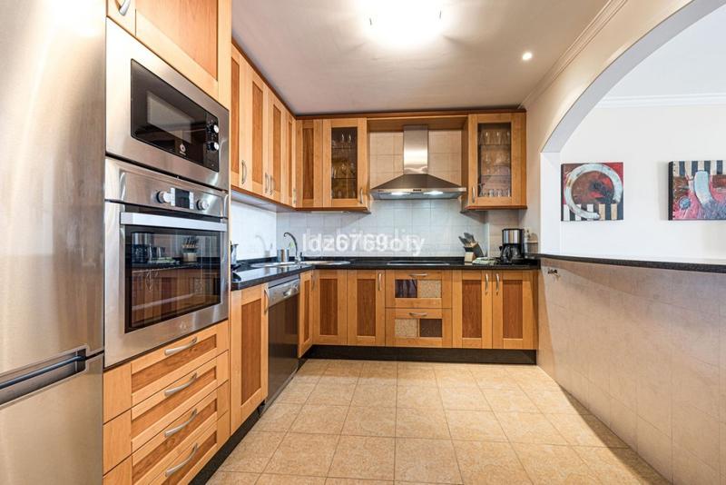 Foto ae62cf98-88b5-4f26-90c4-ce37a7c677f8. Apartamento en Nueva Torrequebrada Benalmádena