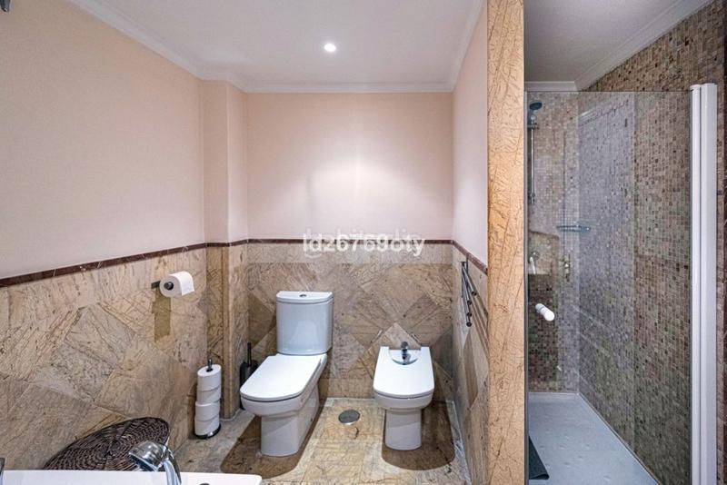Foto afc981e9-b700-4a59-aeda-71d002ec003c. Apartamento en Nueva Torrequebrada Benalmádena