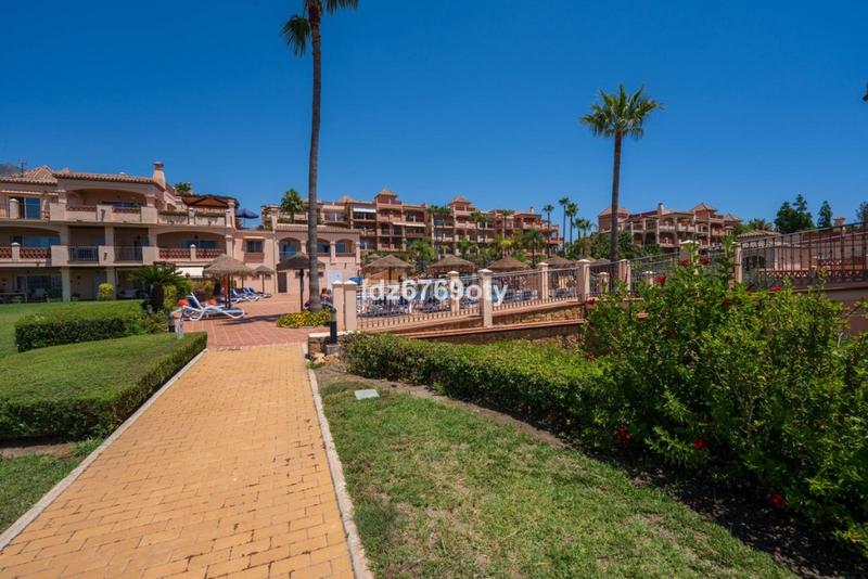 Foto e7a2ead1-5136-4551-8fe7-befccc748e8e. Apartamento en Nueva Torrequebrada Benalmádena