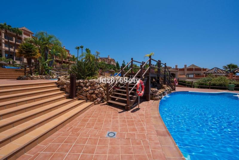 Foto f9ecaa58-5300-416b-a19d-4b83739796b3. Apartamento en Nueva Torrequebrada Benalmádena