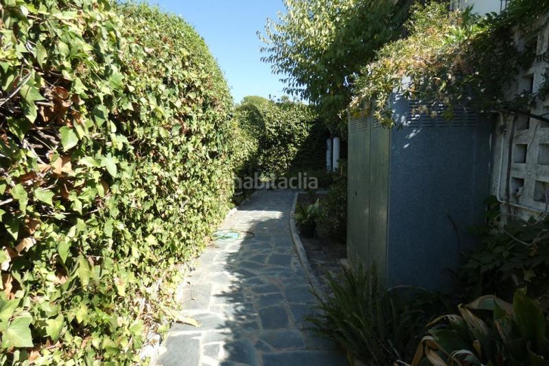 Foto 3d8a0d02-c3d3-4182-b2ec-cec09abd13e6. Chalet avec parking piscine dans Valdeolletas - Las Cancelas - Xarblanca Marbella