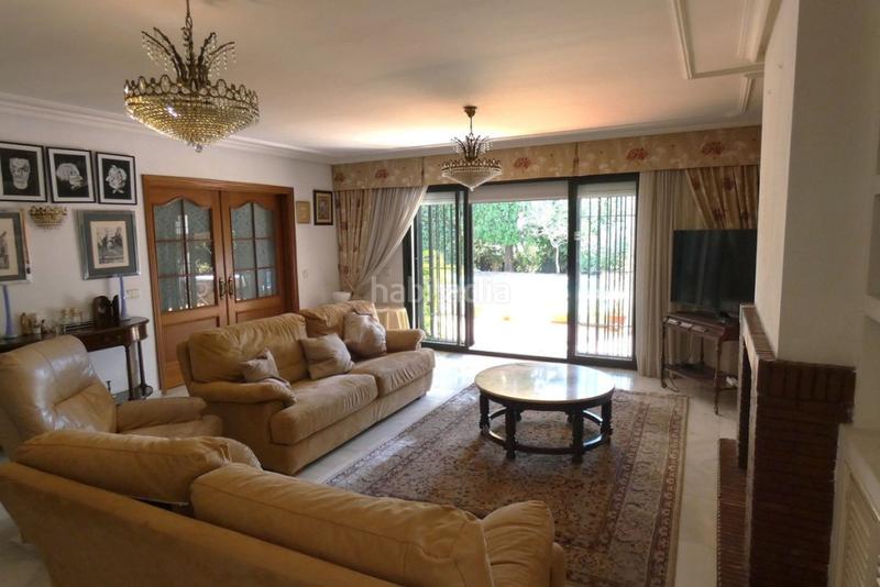 Foto 8f5aef45-23dc-4a98-a51b-47ff114560ed. Chalet con parcheggio piscina in Valdeolletas - Las Cancelas - Xarblanca Marbella