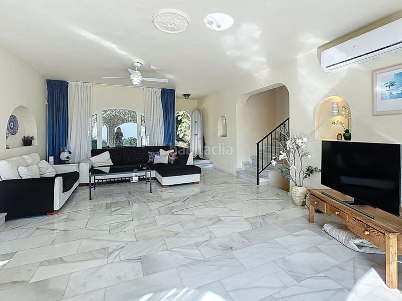 Foto 1b829f38-96dc-420b-9f83-14cea320af93. Chalet with parking pool in Mijas pueblo Mijas