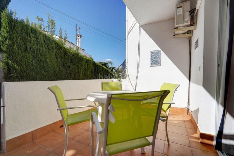 Foto 9438e390-f5d0-471f-b360-e5bc573ca578. Casa bifamiliare con parcheggio piscina in Bello Horizonte - Lindasol Marbella