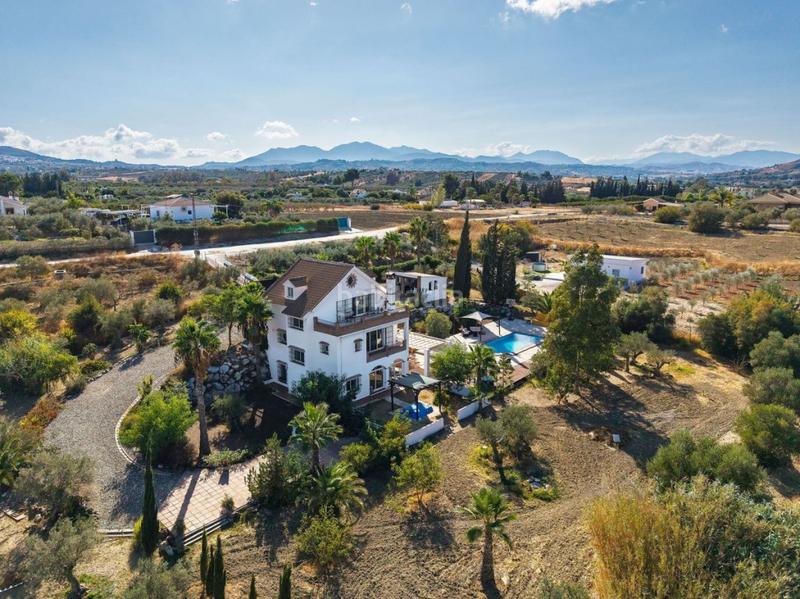 Foto 1b5cde3c-9f4e-4124-9a41-940b4765b16d. Country house with parking pool in Centro Alhaurín el Grande