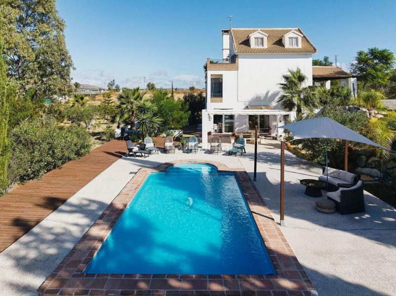 Foto 5720f6a0-6b62-4706-9103-03924d20f81b. Country house with parking pool in Centro Alhaurín el Grande
