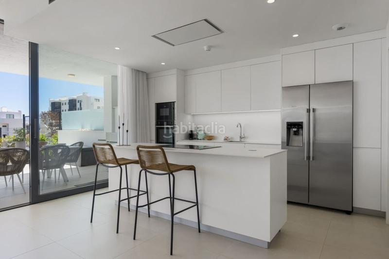 Foto 3aa8090a-f025-44ea-a1fe-bd2ca17cc5c0. Rez-de-chaussée avec chauffage parking piscine dans Fuengirola