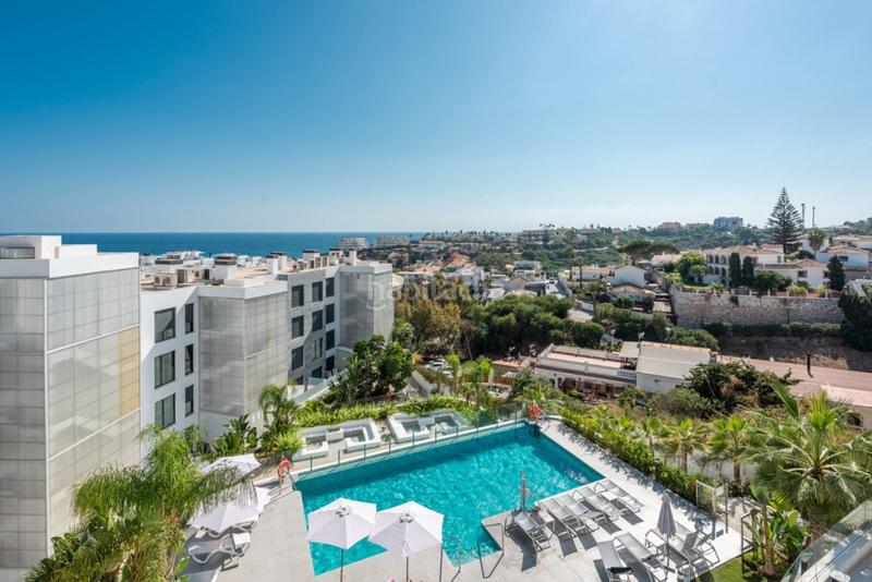 Foto c9ef75b7-c1c1-4000-835b-5b8935331e4c. Apartament amb aparcament piscina a Centro ciudad Fuengirola