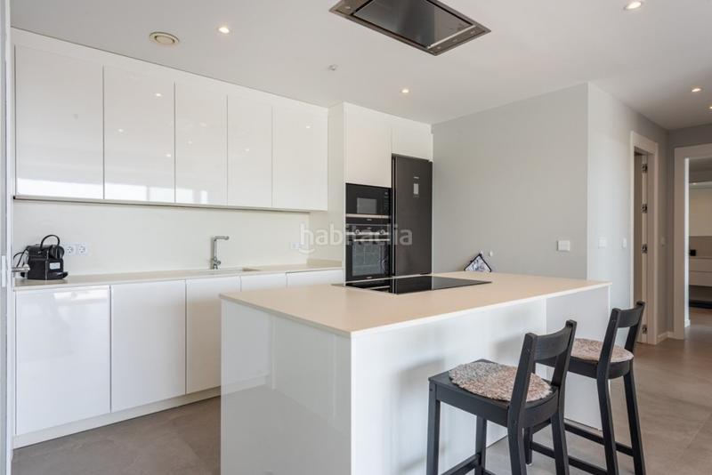 Foto f233b4e5-7d4e-4cec-bdfb-ab7ba5dc9b37. Apartament amb aparcament piscina a Centro ciudad Fuengirola