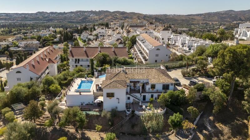 Foto bd9d1a2b-6327-4332-95d6-659e6cceeafd. Masia amb aparcament piscina a Mijas golf Mijas