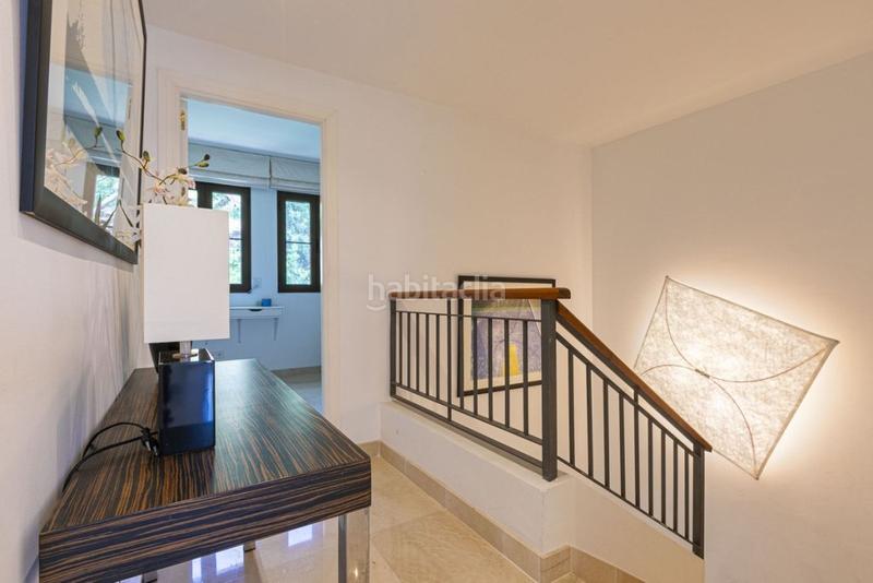 Foto 7cb4a5c9-a098-4d95-ac27-a91a974cdc74. Doppelhaus mit heizung parking pool in los arqueros - puerto del almendro Benahavís