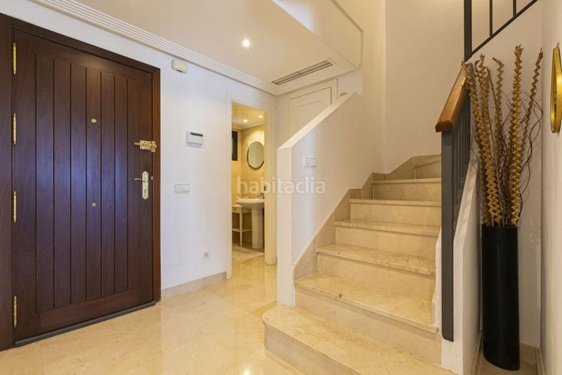 Foto 07185225-a2b0-4e85-babb-63a049c93a73. Maison jumelée avec chauffage parking piscine dans los arqueros - puerto del almendro Benahavís