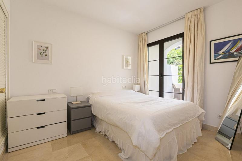 Foto 262c2967-1404-43a8-998c-6d5aff16203b. Maison jumelée avec chauffage parking piscine dans los arqueros - puerto del almendro Benahavís