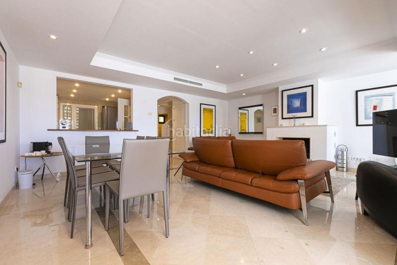 Foto 41c9159a-6c9e-4bec-9749-d0c52f666fc4. Maison jumelée avec chauffage parking piscine dans los arqueros - puerto del almendro Benahavís