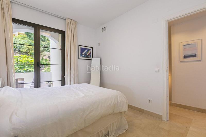 Foto 7714a3bb-0911-4215-b5c5-4f65c2776a57. Maison jumelée avec chauffage parking piscine dans los arqueros - puerto del almendro Benahavís