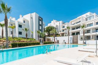 Apartment in Estepona Golf