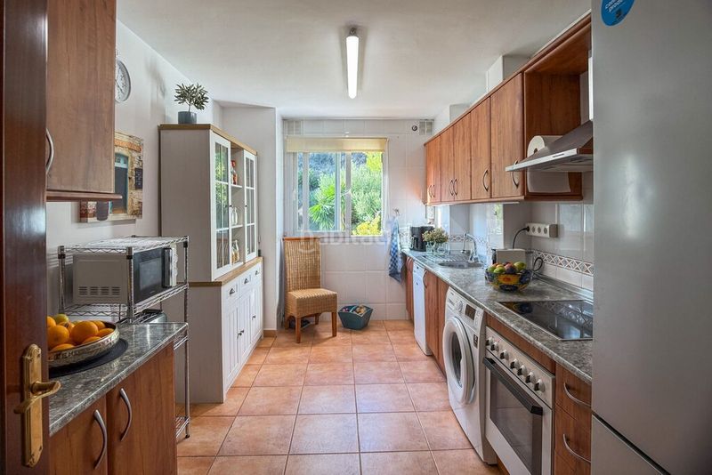 Foto 59144ee0-ed39-4849-b951-ee69ab60cee5. Àtic amb aparcament piscina a Centro Benalmádena