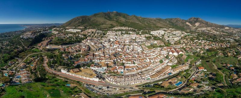 Foto 59f61214-4496-450a-b8da-7c190dcd69d3. Àtic amb aparcament piscina a Centro Benalmádena