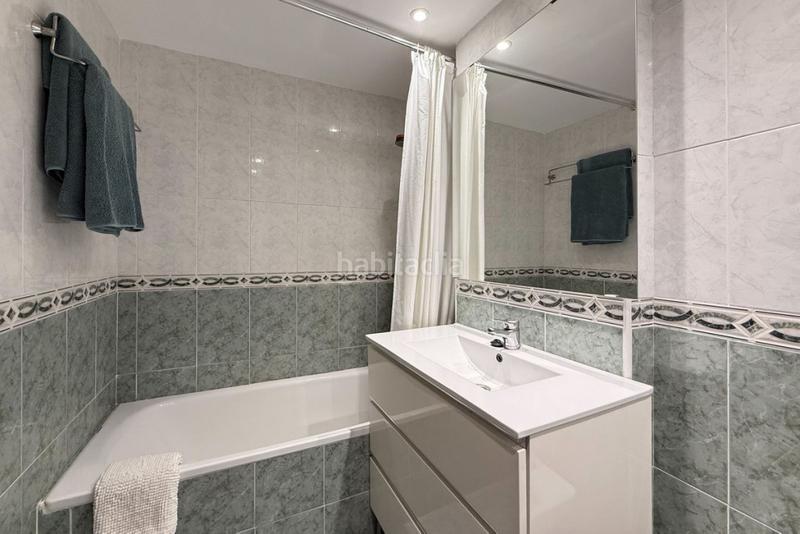 Foto 8c3ca172-6815-4fb6-a698-1df9d6f1e2de. Penthouse with parking pool in Centro Benalmádena