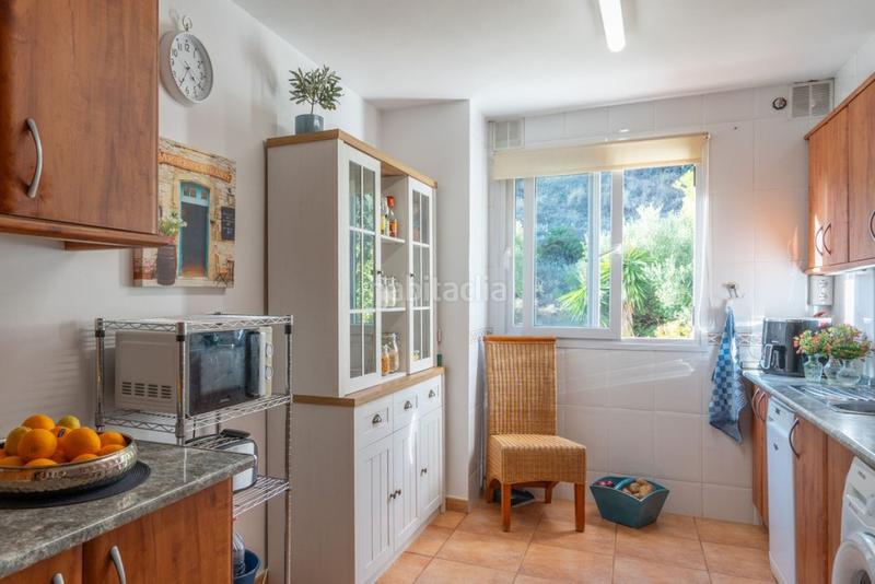 Foto d54999f4-32e4-4a4e-a06c-221c3203298f. Penthouse with parking pool in Centro Benalmádena