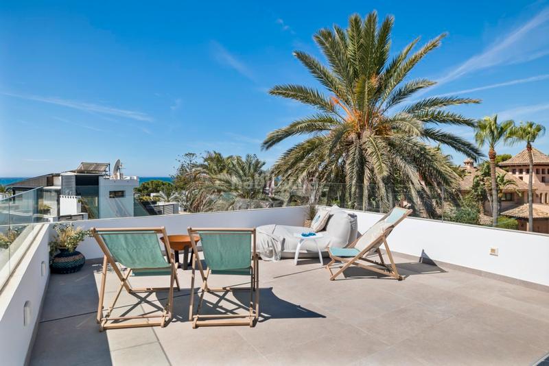 Foto 6eb6f2d6-49a7-480a-bf81-21c5ea81280b. Chalet mit parking pool in Marbesa Marbella