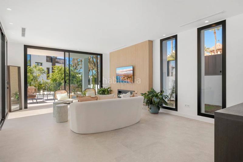 Foto 803e4d56-b633-438e-abf0-33d288a40464. Chalet mit parking pool in Marbesa Marbella