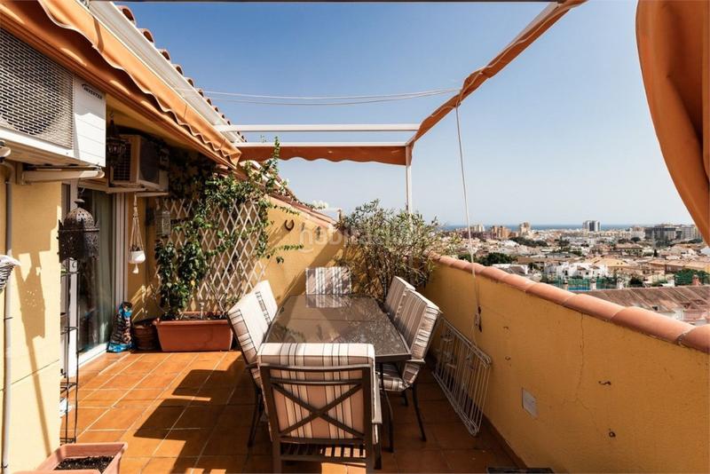 Foto e3e54fb5-ba65-4b26-b3c4-f8bbdb2b2eeb. Attico con piscina in Los Pacos Fuengirola