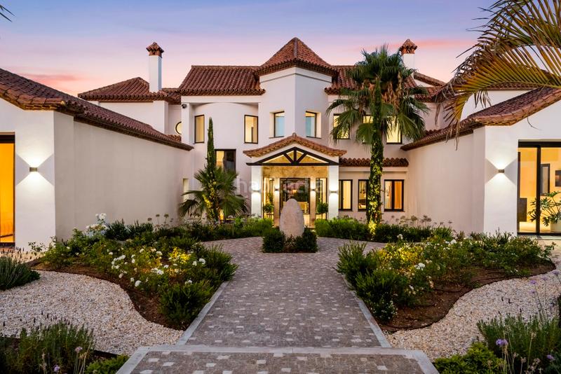 Foto c3c3f19c-6d63-4191-9c23-98044c833aba. Chalet with heating parking pool in Los Flamingos Benahavís