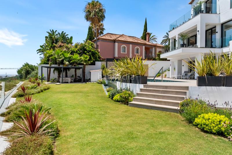 Foto d274f42c-0db2-4010-b3f7-2e55a23599e4. Chalet con riscaldamento parcheggio piscina in Los Flamingos Benahavís