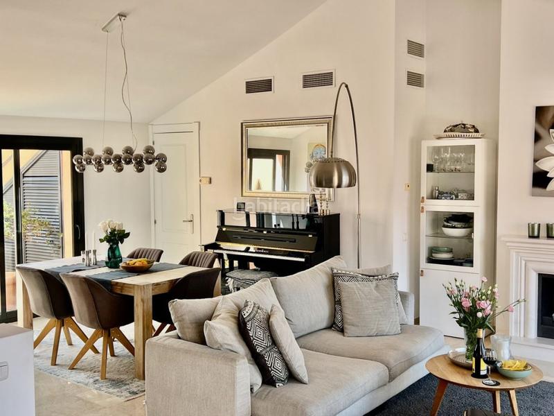 Foto 7df42937-54bf-423f-b7e6-052f7829fde1. Appartement mit heizung parking pool in Calahonda Mijas