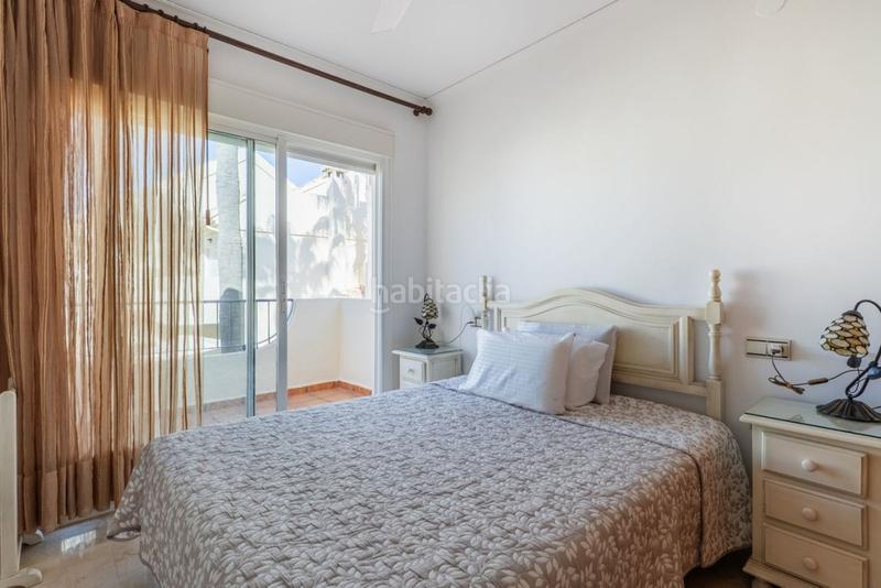 Foto 3fff00b6-7219-420d-87b2-2a2093f6728d. Casa aparellada amb aparcament piscina a Las Chapas - Alicate Playa Marbella