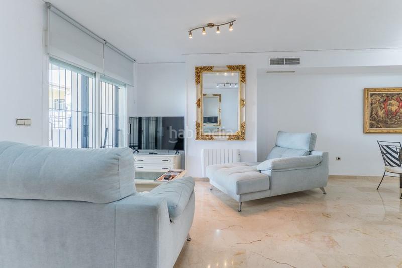 Foto f0603887-20e5-4837-9f1b-b600ae7effb4. Casa aparellada amb aparcament piscina a Las Chapas - Alicate Playa Marbella